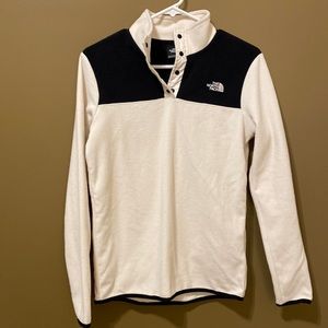 The Northface pull over